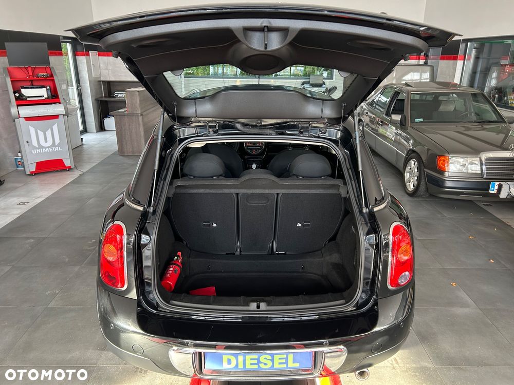 MINI Countryman One D Blackyard - 25