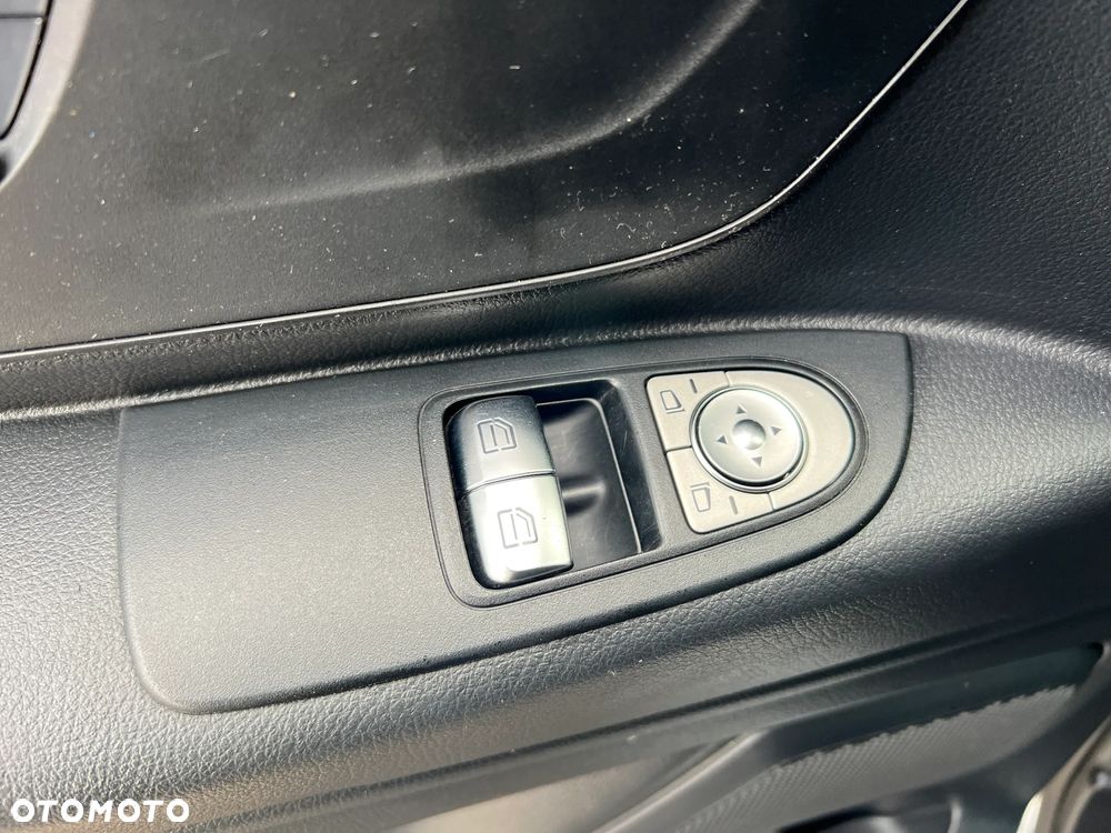 Mercedes-Benz Vito - 11