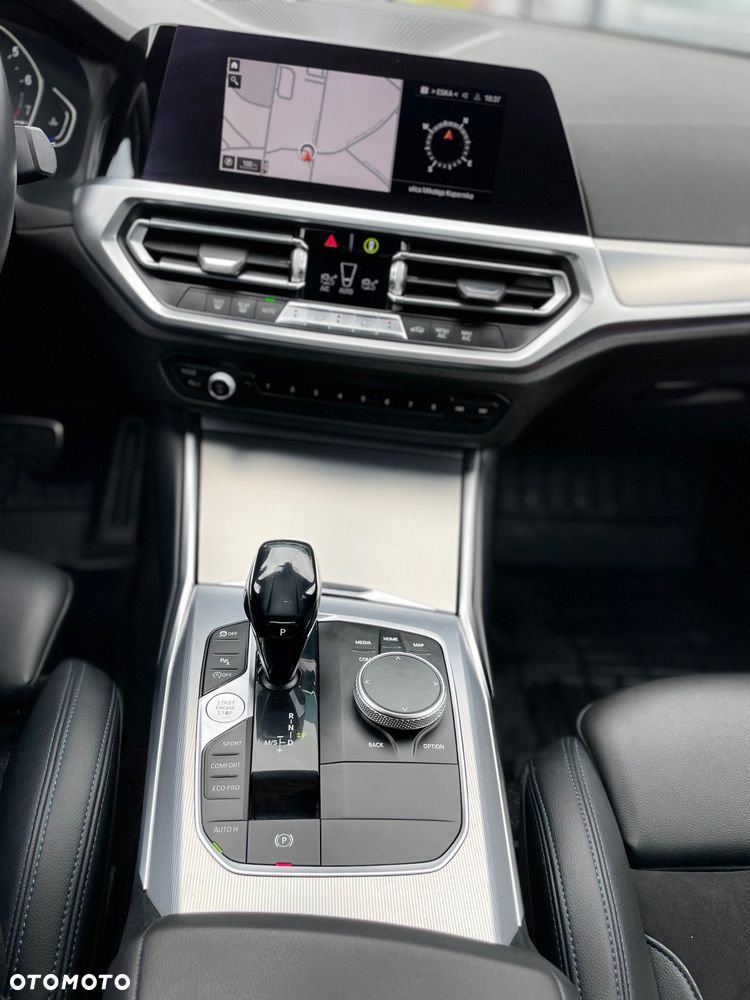 BMW Seria 3 - 16