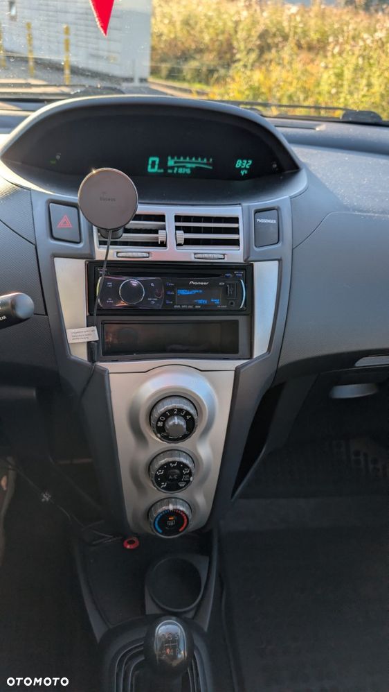 Toyota Yaris - 13