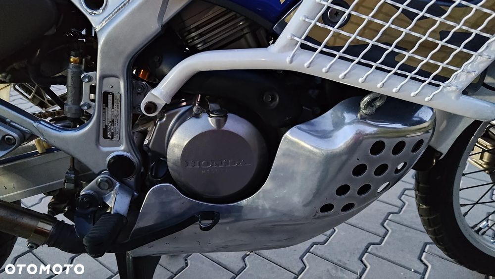 Honda XRV - 21