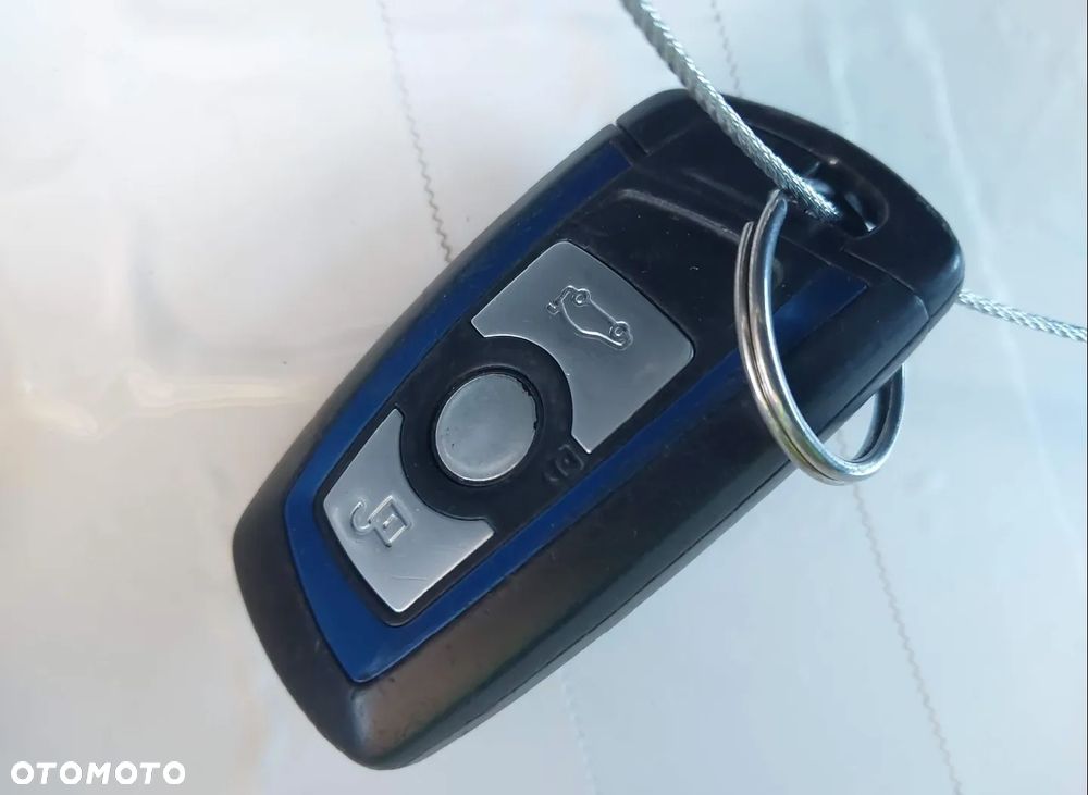 BMW Seria 3 328i xDrive Sport-Aut Modern Line - 12