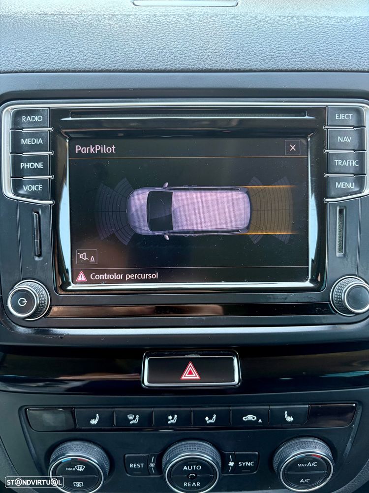 VW Sharan 2.0 TDI Blue Highline DSG - 19