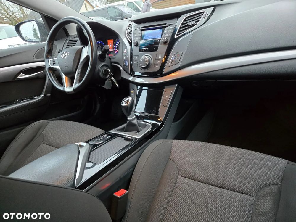 Hyundai i40 1.6 GDI Comfort + - 8