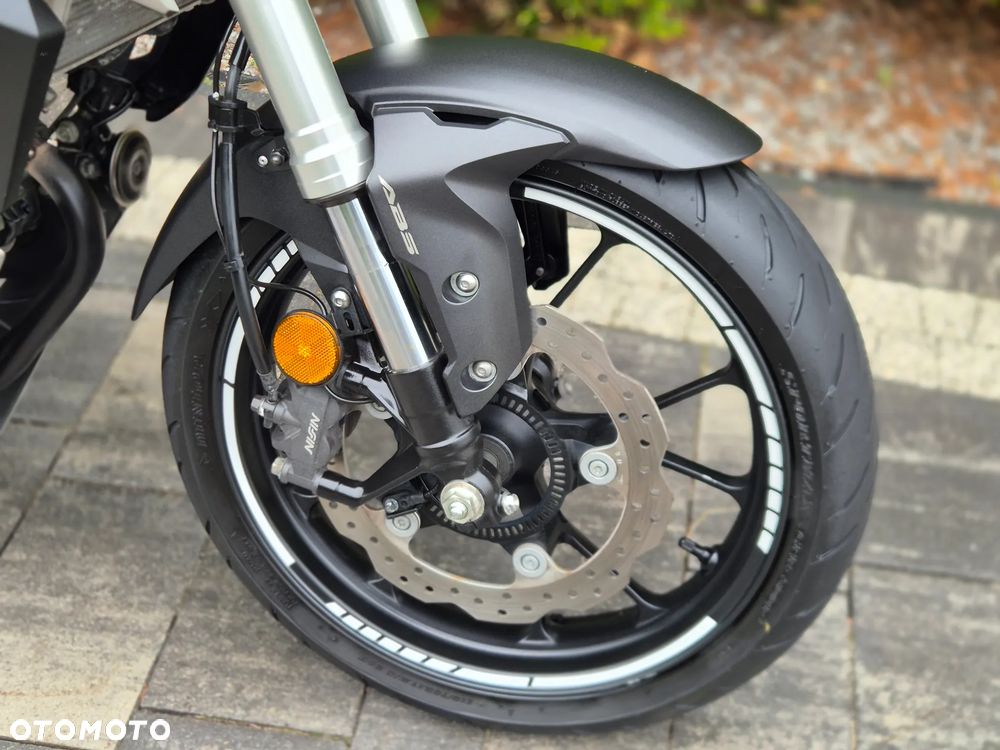 Honda CB - 11