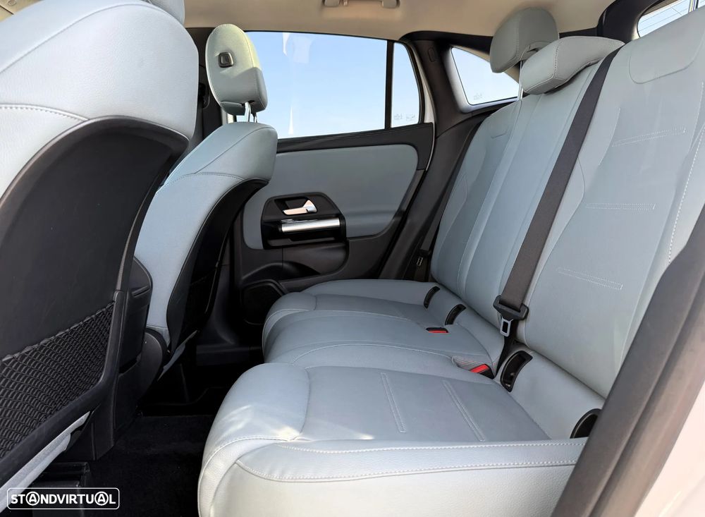 Mercedes-Benz GLA 180 d Progressive - 46