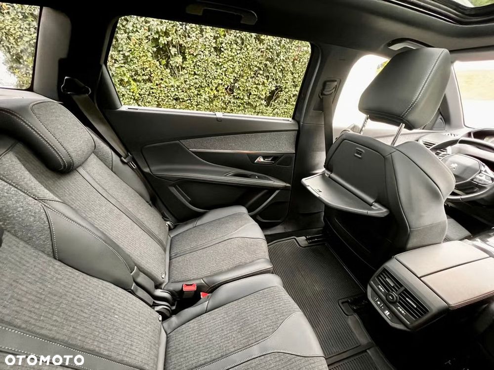 Peugeot 5008 PureTech 130 EAT8 Stop & Start GT - 18