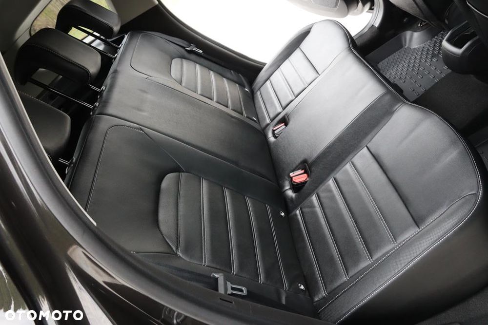 Dacia Duster 1.6 SCe Prestige - 32