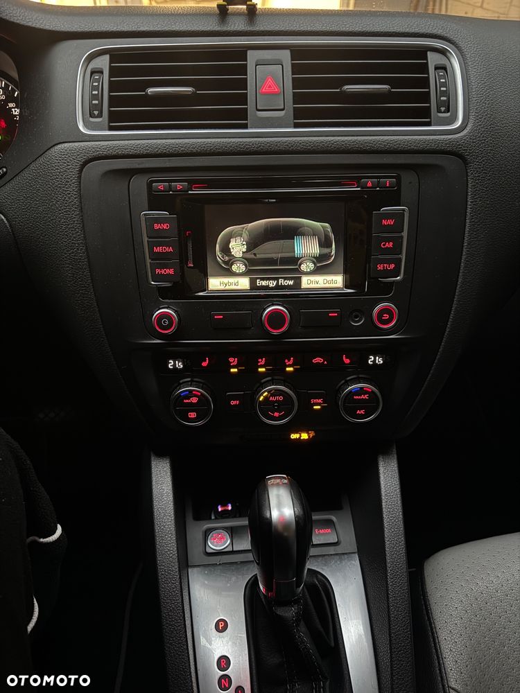 Volkswagen Jetta - 29