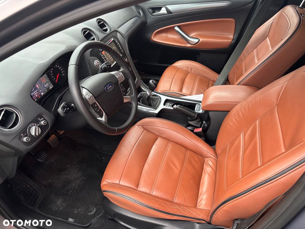 Ford Mondeo 2.0 TDCi Ghia - 25