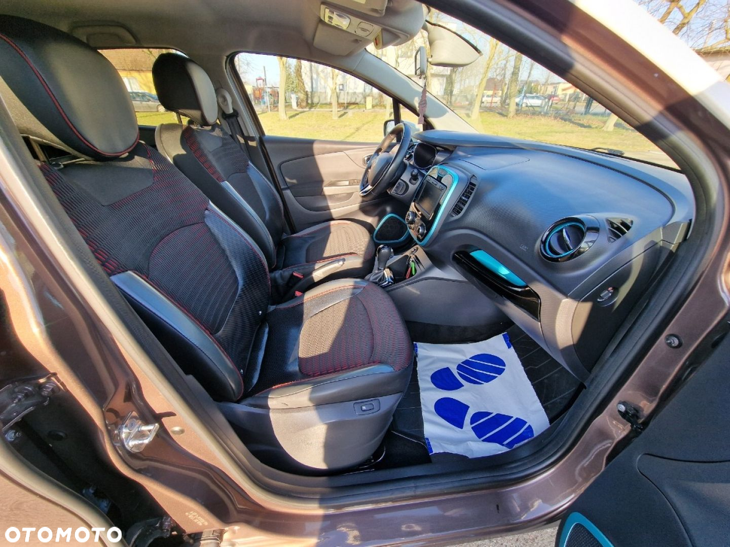 Renault Captur - 23