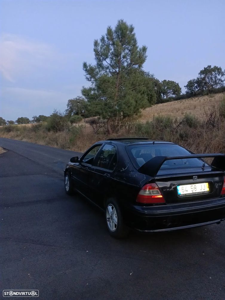 Honda Civic 1.5i LS - 3