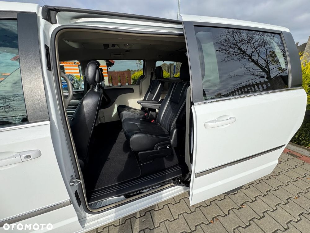 Chrysler Town & Country 3.6 Touring - 18