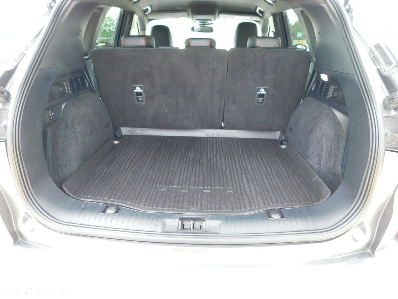 Ford Kuga - 17