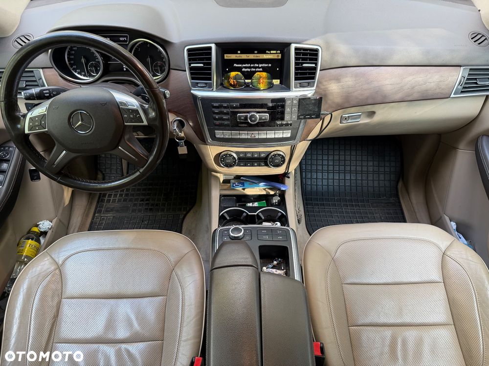 Mercedes-Benz ML 350 BlueTec 4-Matic - 11