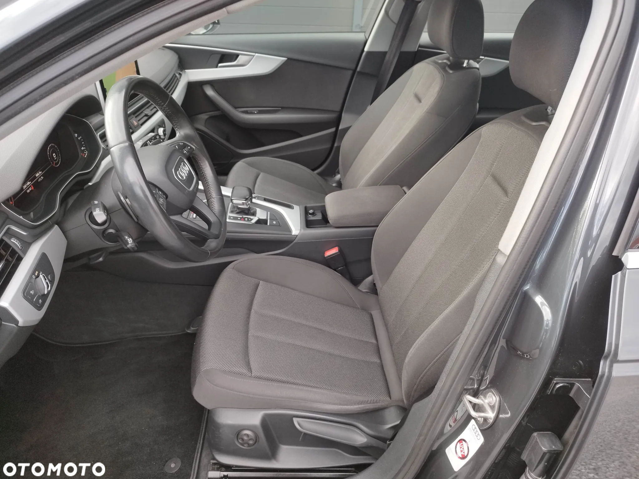 Audi A4 Avant 2.0 TDI S tronic design - 24