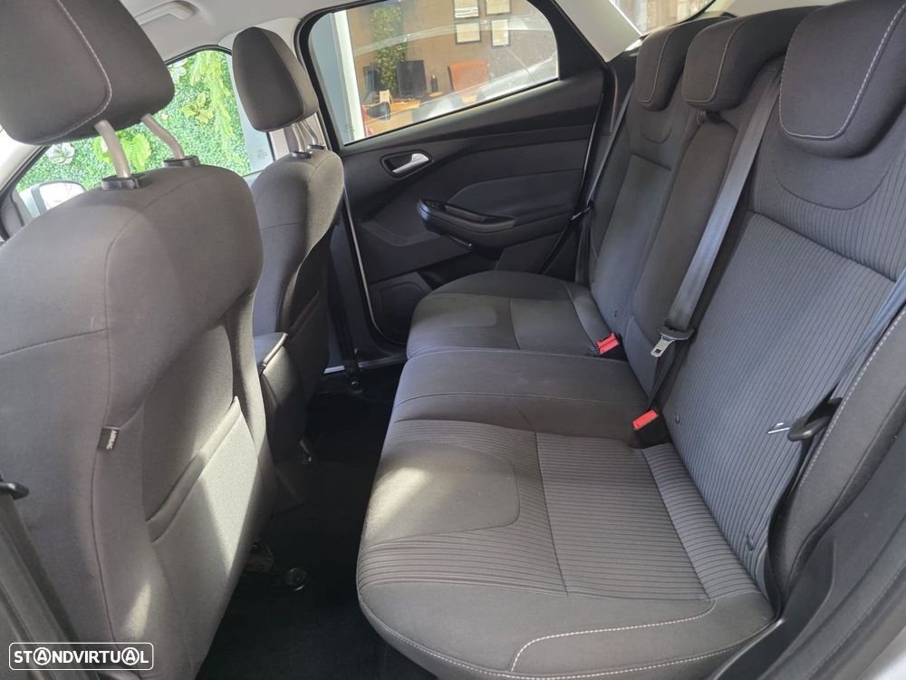 Ford Focus 1.0 EcoBoost ST-Line - 14