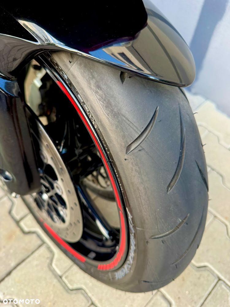 Suzuki GSX-R - 8
