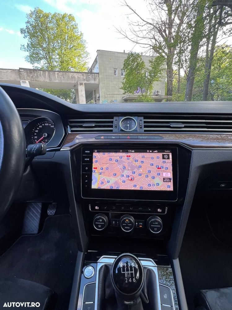 Volkswagen Passat 2.0 TDI Highline - 6