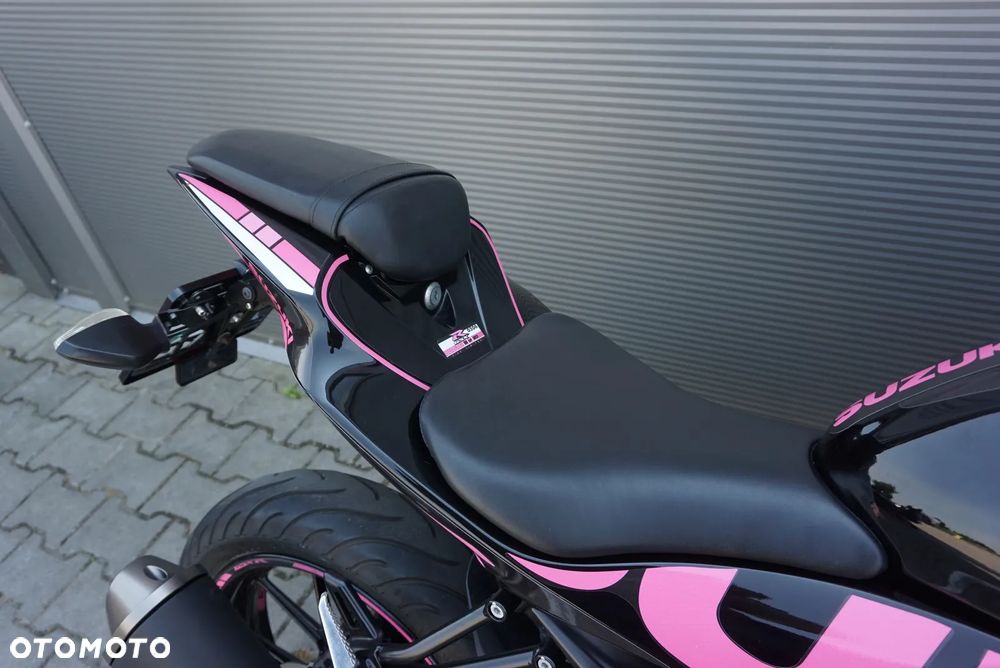 Suzuki GSX - 8