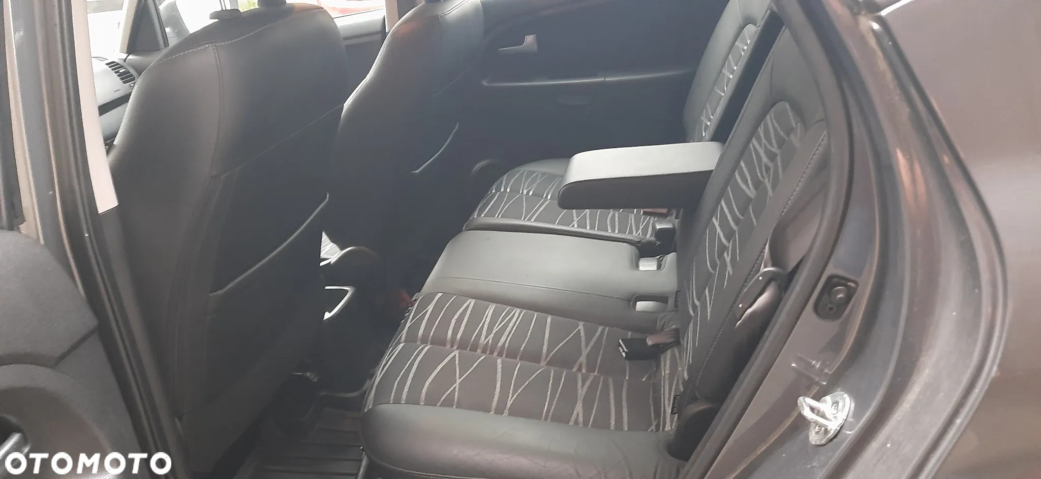 Kia Venga - 6