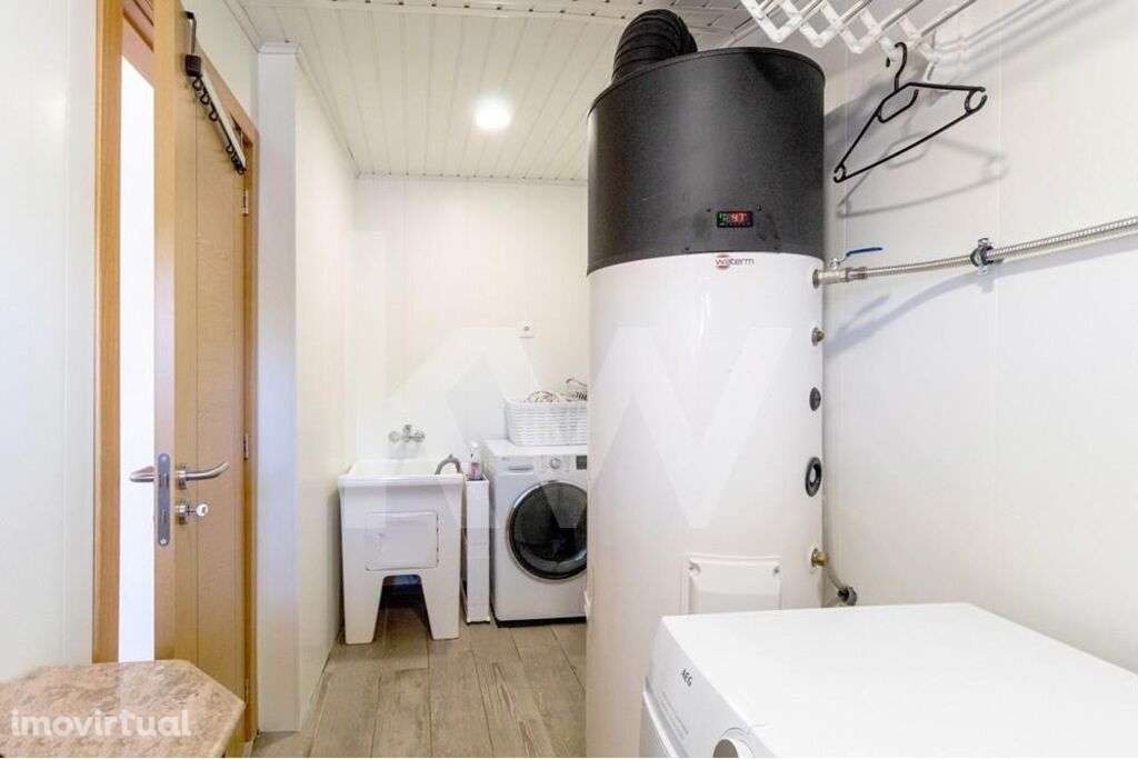 Moradia T2 completamente remodelada em Serzedo - Grande imagem: 5/28