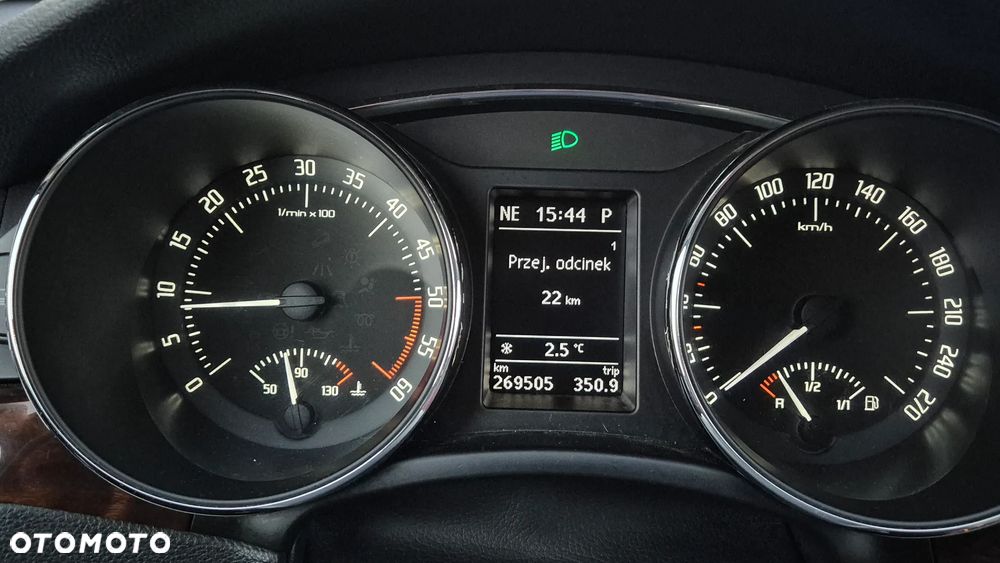 Skoda Superb 2.0 TDI 4x4 Platinum DSG - 14