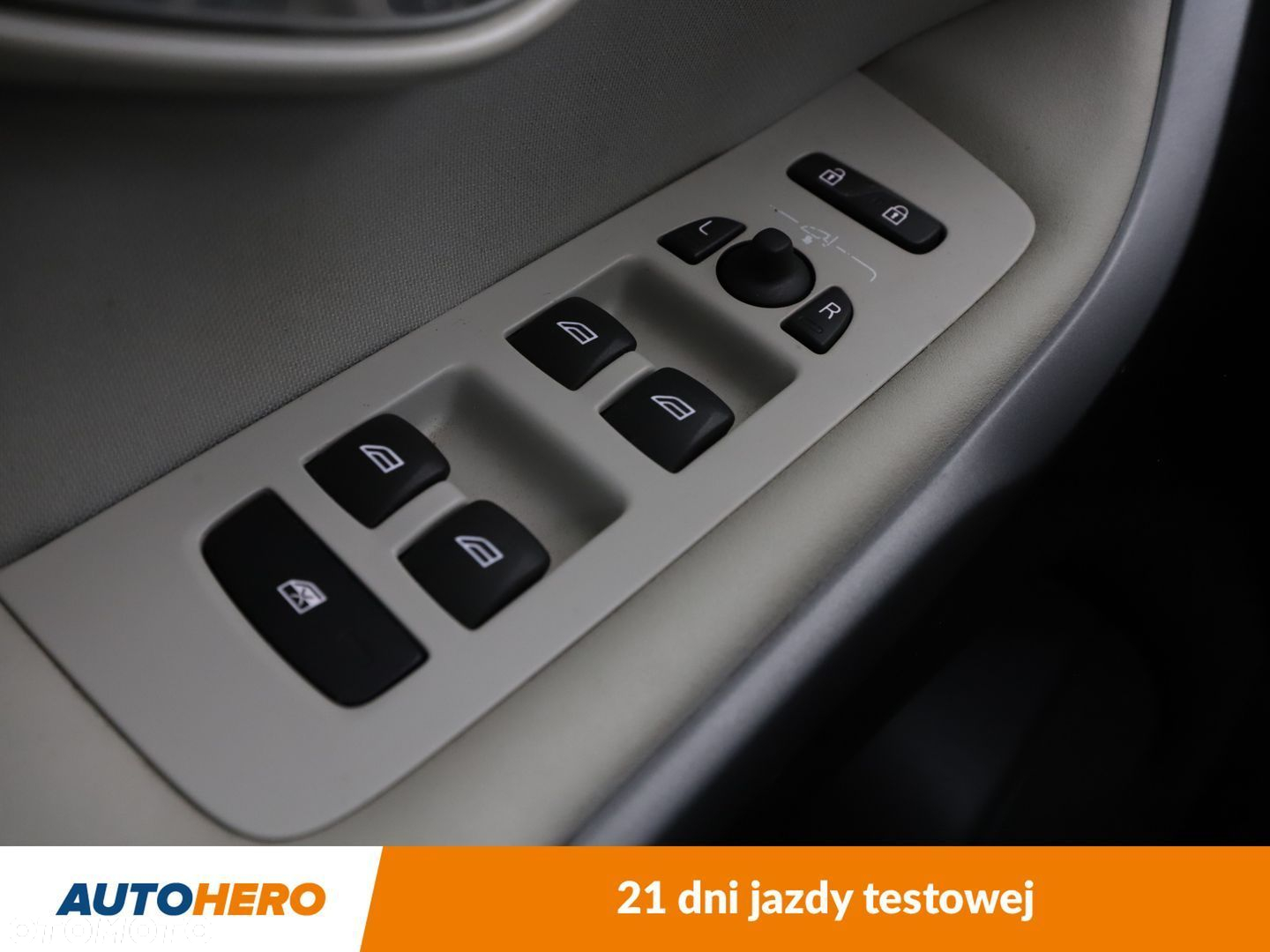 Volvo V40 Cross Country - 30