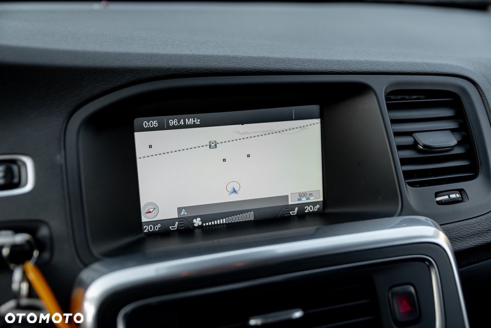 Volvo V60 D4 AWD Geartronic Momentum - 28