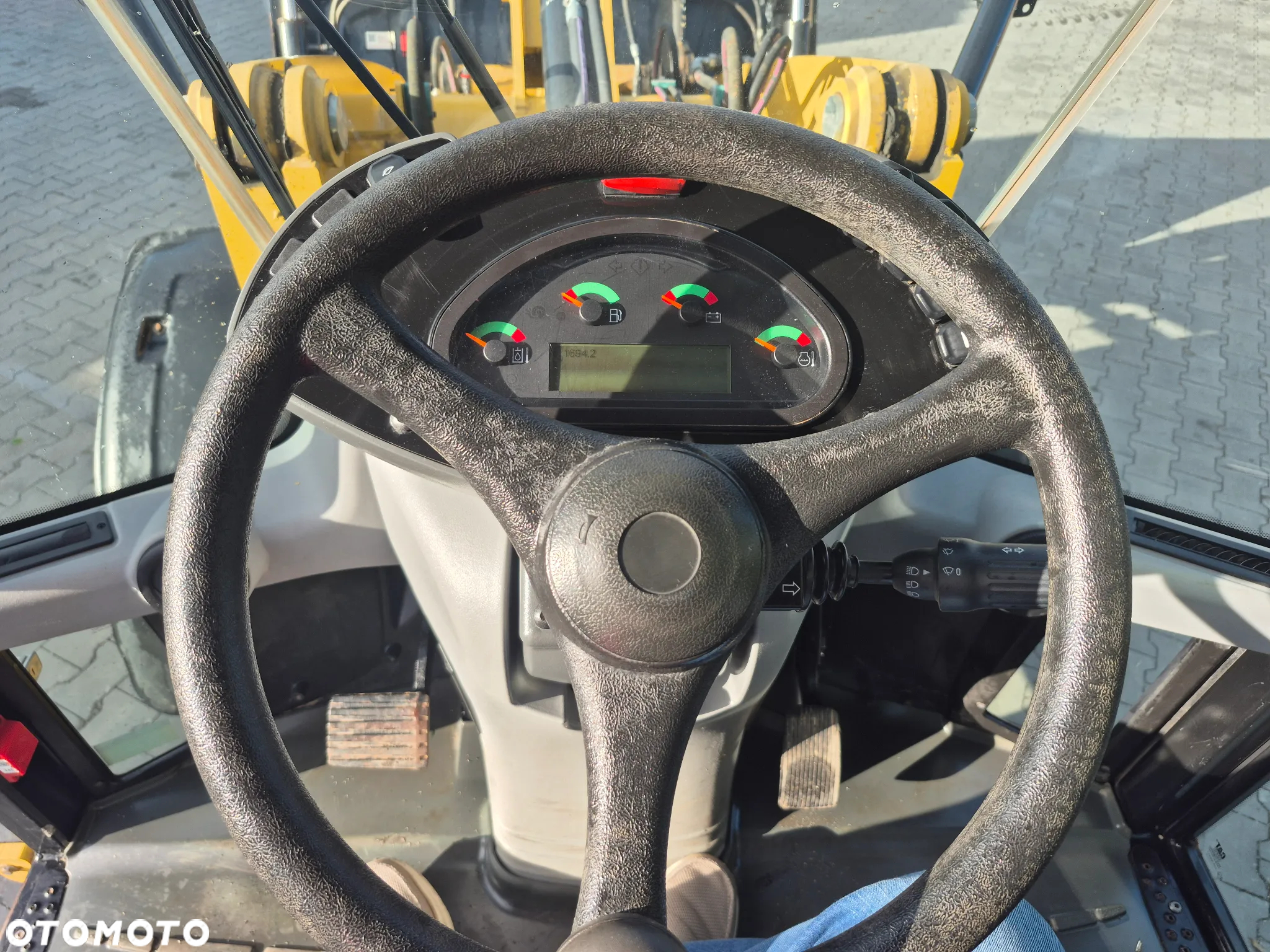 Caterpillar 906M Tylko 1694 mth !!! - 16