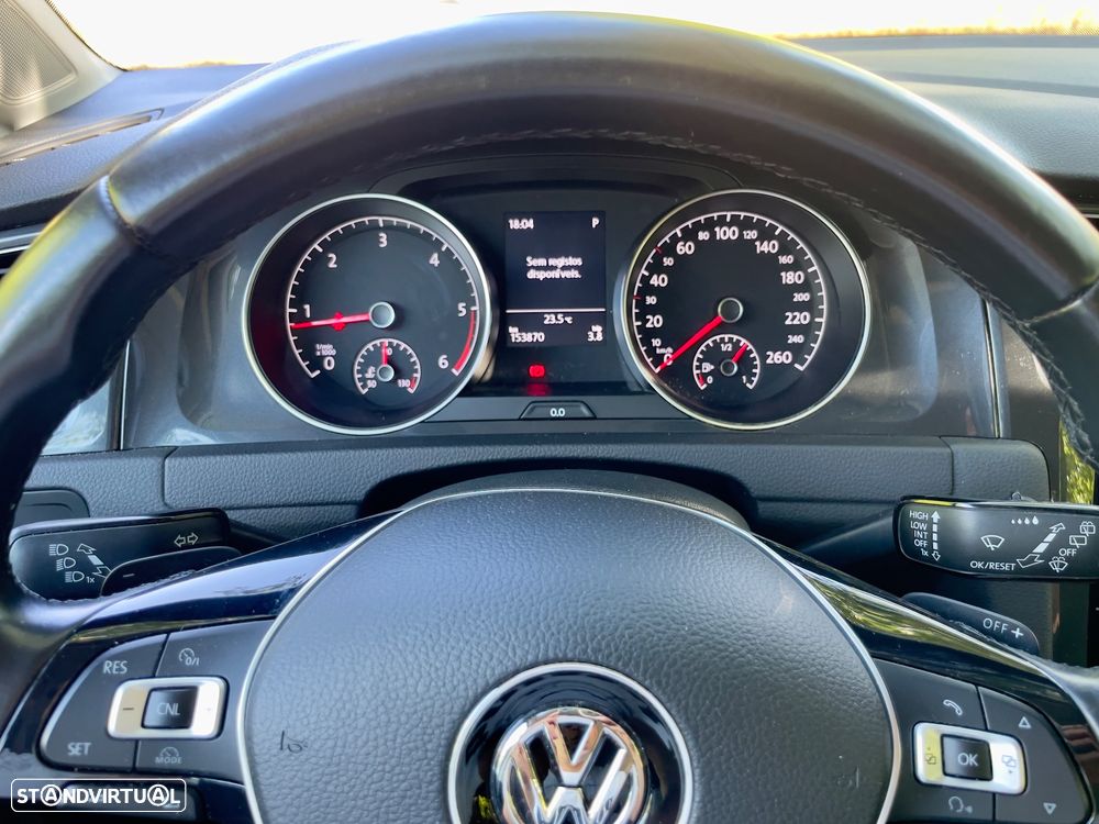 VW Golf 1.6 TDI Confortline DSG - 11