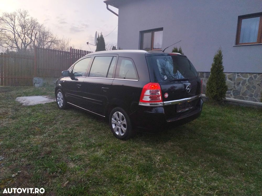 Opel Zafira 1.7 CDTI Cosmo - 4