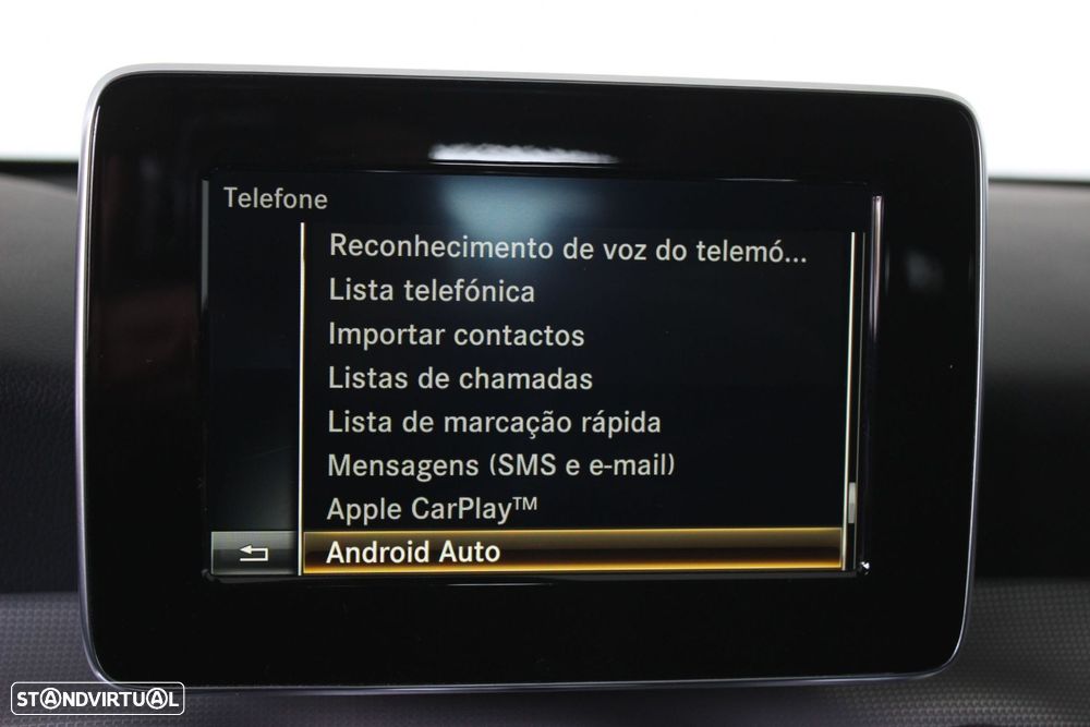 Mercedes-Benz GLA 180 d Urban - 30