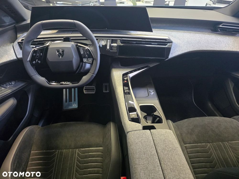 Peugeot 5008 1.2 PureTech mHEV GT Exclusive S&S e-DCS6 - 7