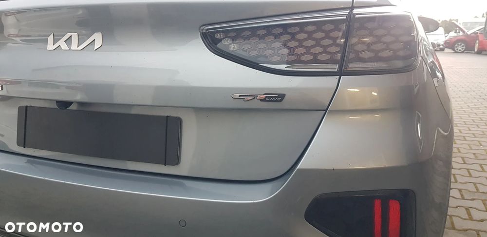 Kia Ceed 1.6 CRDi Eco-Dynamics+ (48V Mild-Hybrid) DCT7 GT Line - 11