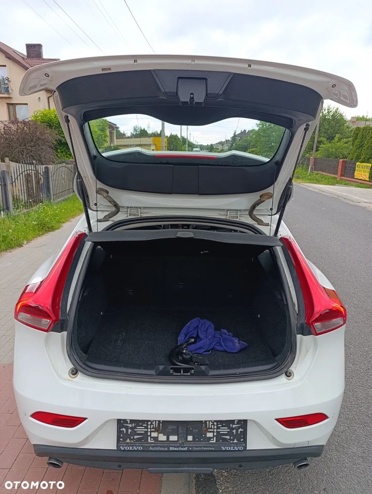 Volvo V40 D3 You - 18