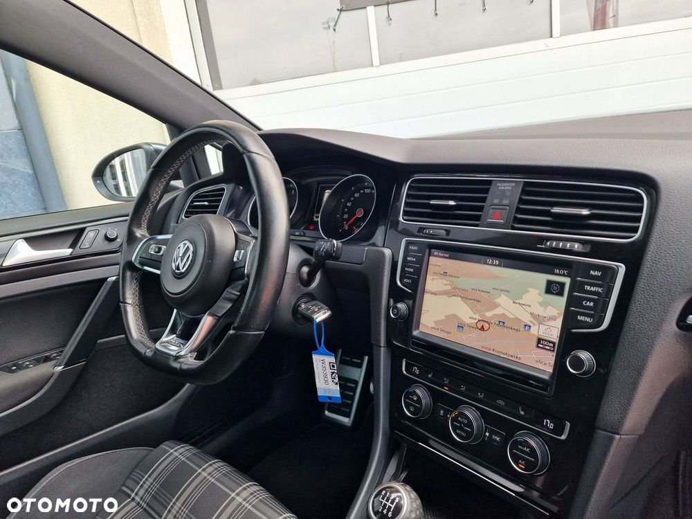 Volkswagen Golf GTD (BlueMotion Technology) - 22