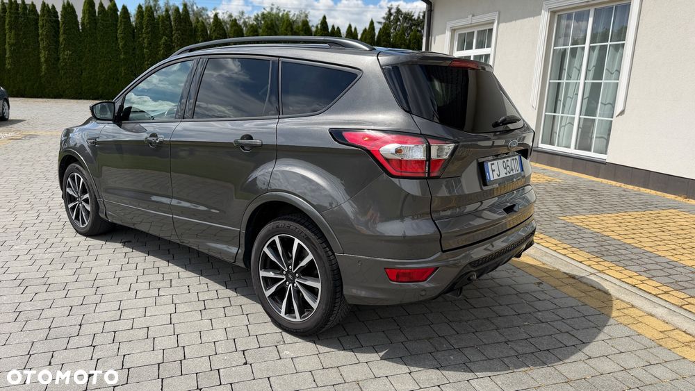 Ford Kuga 2.0 TDCi 2x4 ST-Line - 9
