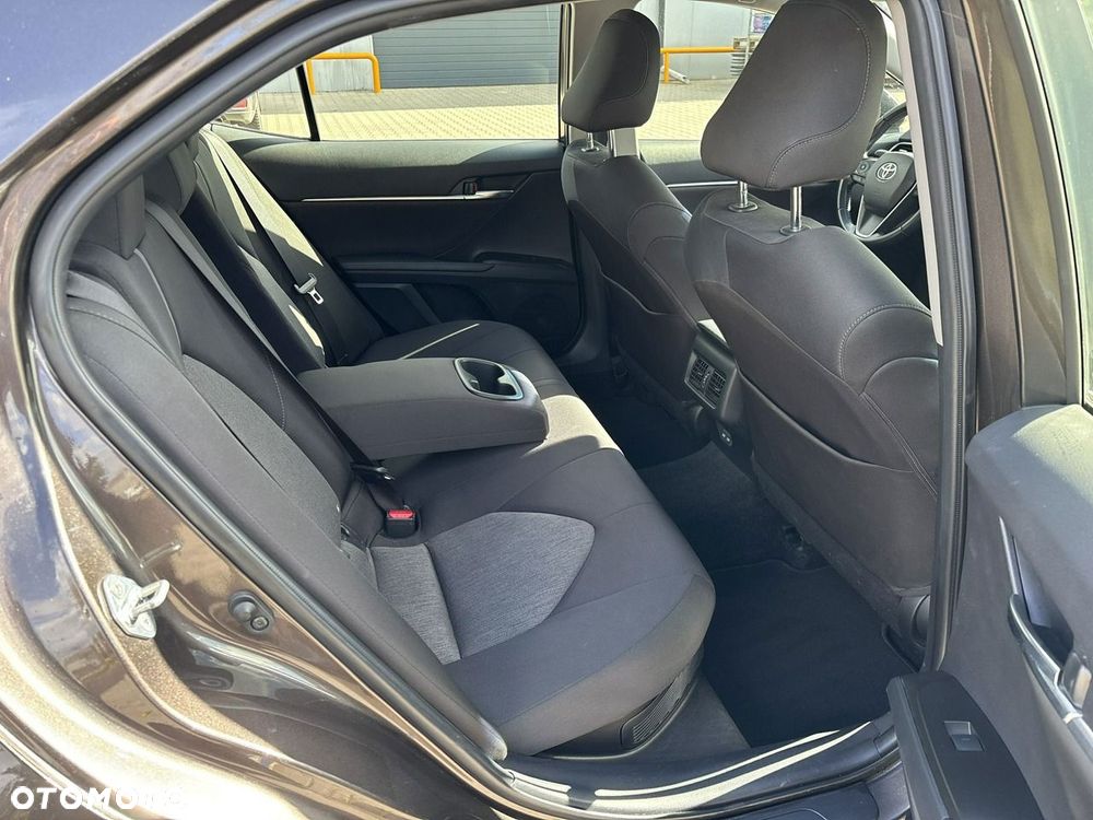 Toyota Camry 2.5 Hybrid Comfort CVT - 17