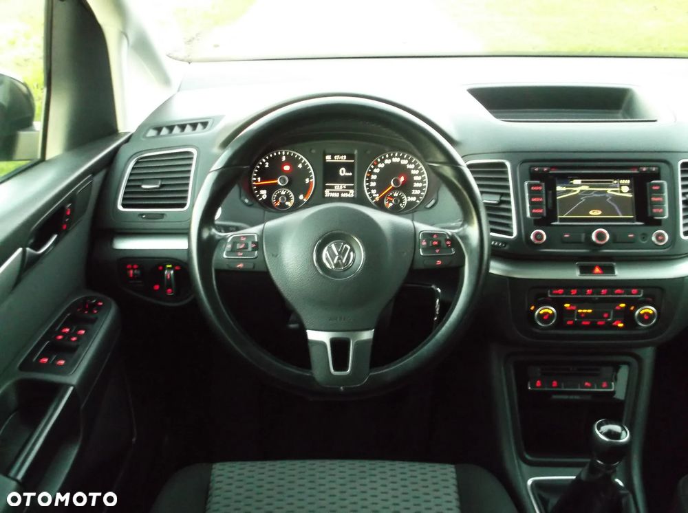 Volkswagen Sharan 2.0 TDI DPF BlueMotion Comfortline - 16