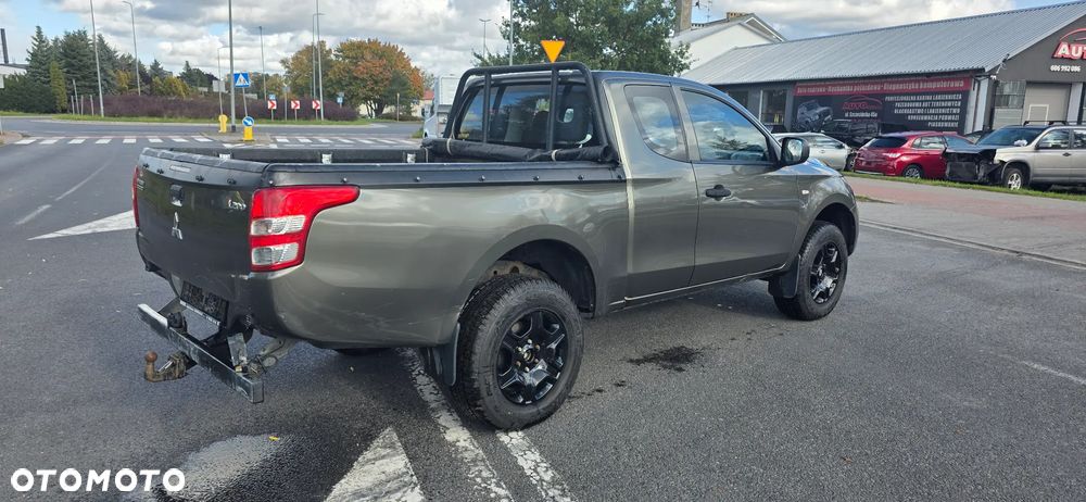 Mitsubishi L200 Pick Up 4x4 S&S Club Cab Basis - 5