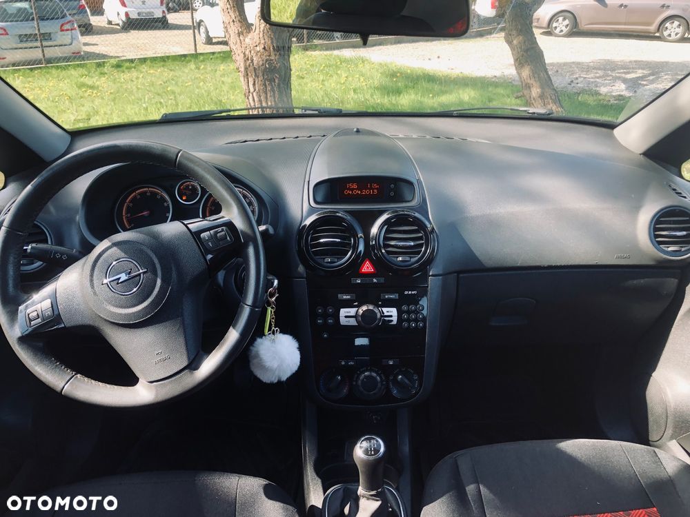 Opel Corsa 1.4 16V Color Edition - 9