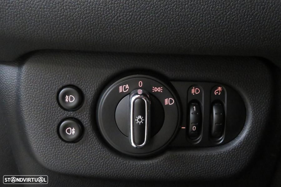 MINI Clubman Cooper Premium Essential Auto - 18