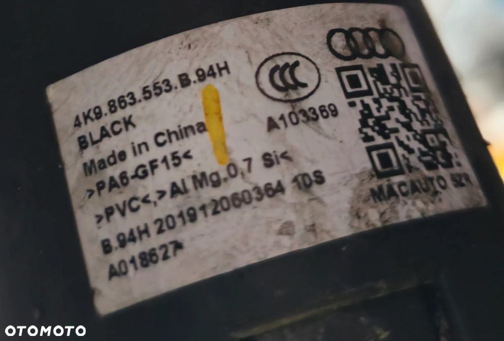 Roleta bagażnika Audi A6 C8 4K9863553B - 2