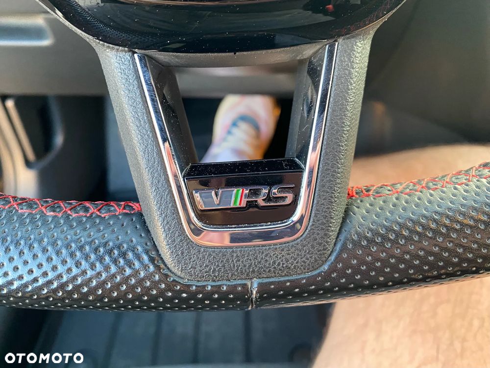 Skoda Octavia 2.0 TSI RS DSG - 8