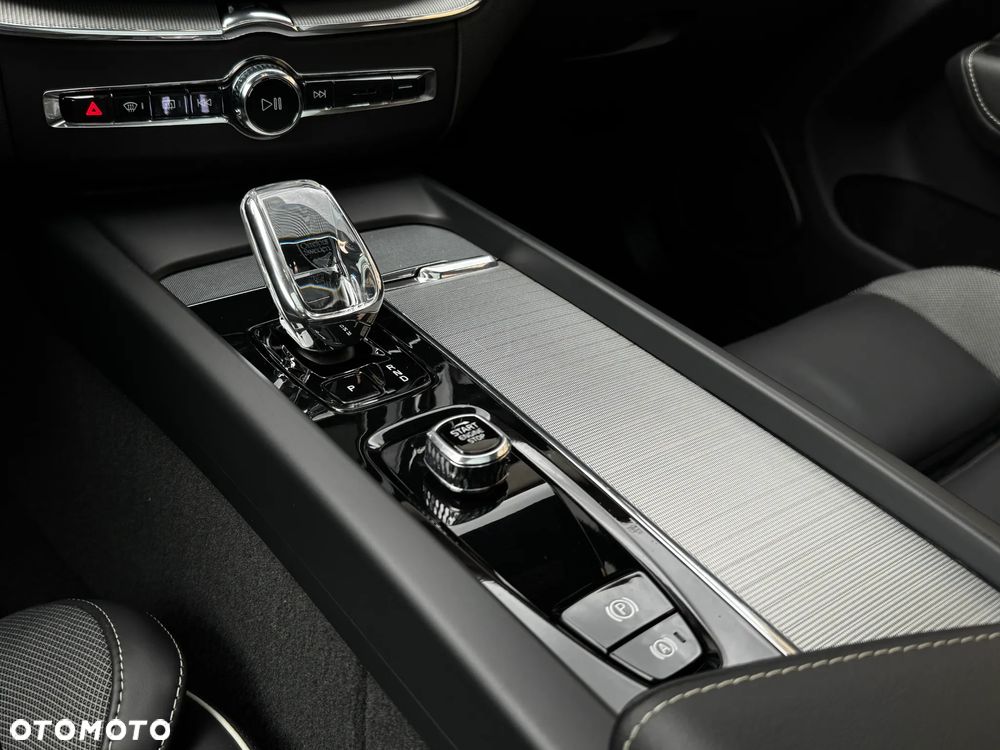 Volvo XC 60 B4 B Geartronic RDesign - 12