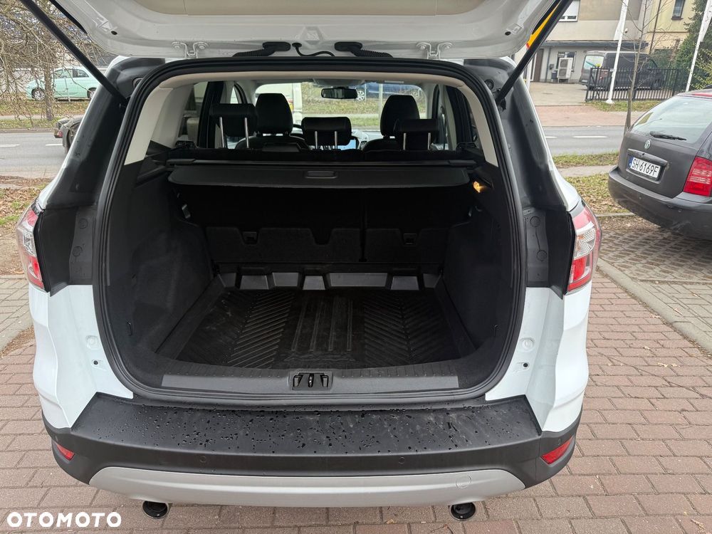 Ford Kuga - 16