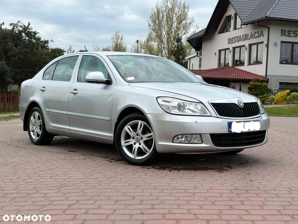 Skoda Octavia 1.6 TDI Ambiente DSG - 1