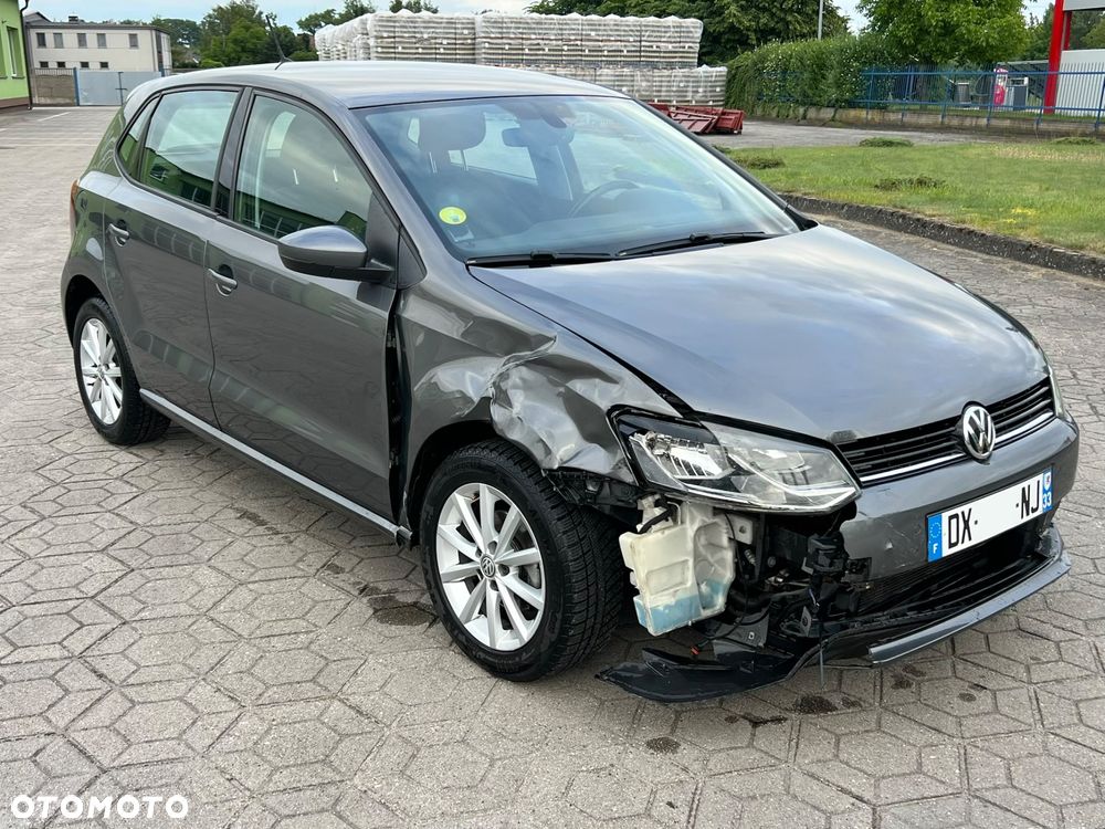 Volkswagen Polo 1.4 TDI Blue Motion Technology DSG Lounge - 2