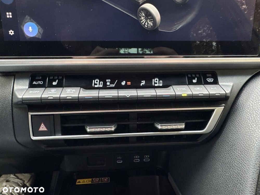 Toyota Camry - 25